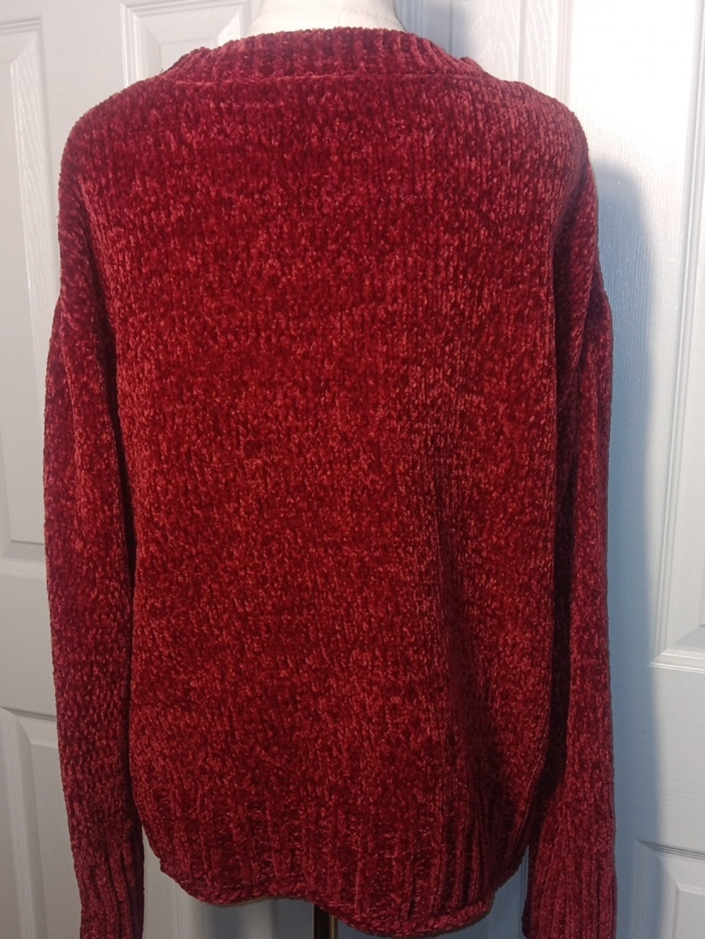 NWT Christian Siriano New York Red Chenille Crewneck Sweater - Picture 5 of 11